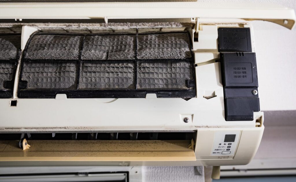 エアコンフィルター　汚れ